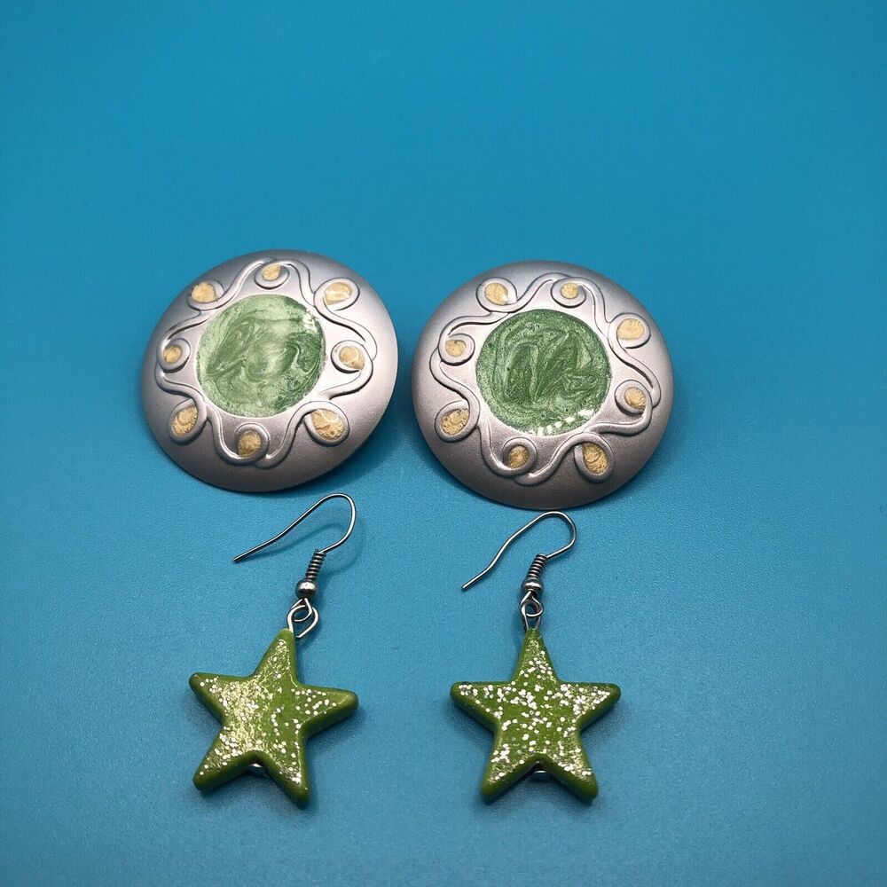 Southwest Style SilverTone Green Swirl i Center & Glitter Star Pierced Earrings